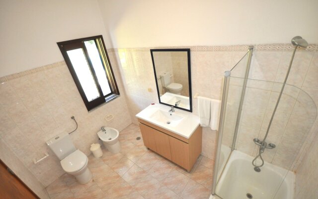 Close to Amenities, Free air Conditioning and Wi-fi