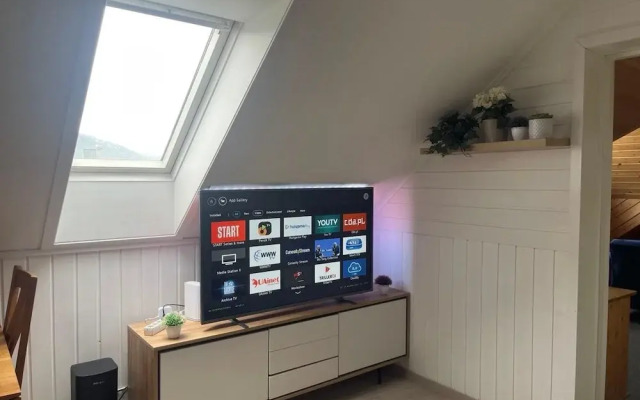 Arctic Skyview Retreat in Tromso - With Parking