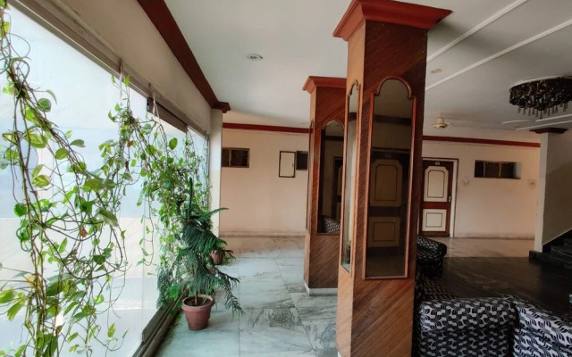 Hotel Raja