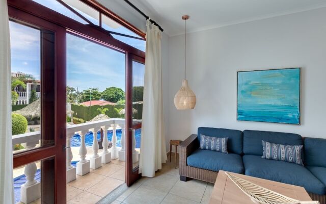 2br/2ba Unit in Exclusive Community