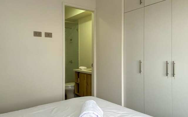 Amazing 3BR With Balcony in Miraflores