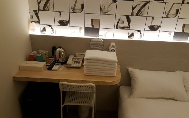 Honey Prince Hotel