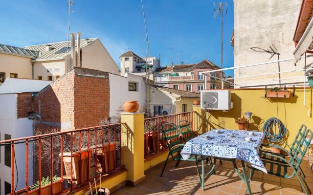 Quaint Apartment in Granda With Terrace