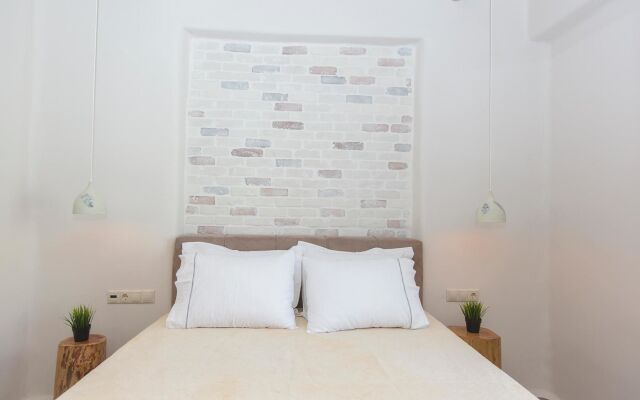 Ampelos Suites