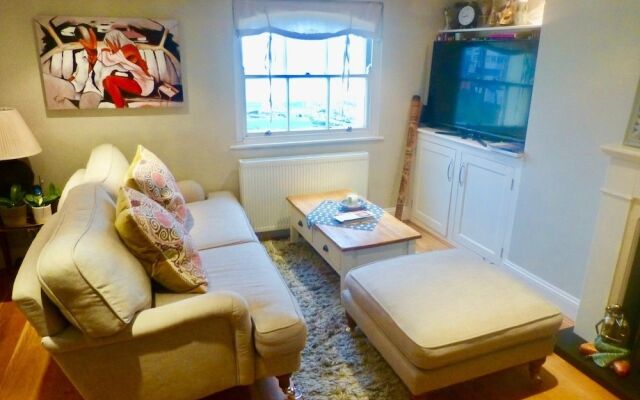 2 Bedroom Apartment in Brighton With sea View Sleeps 3