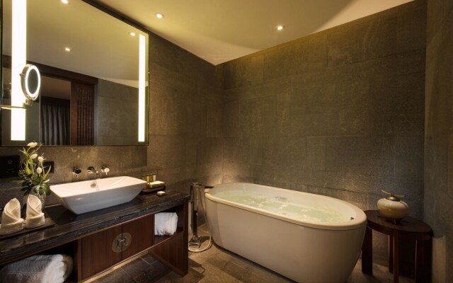 DoubleTree Resort by Hilton Hainan Qixianling Hot Spring