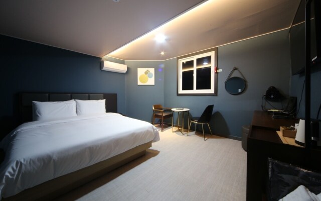 Busan Choeup Yuna Hotel