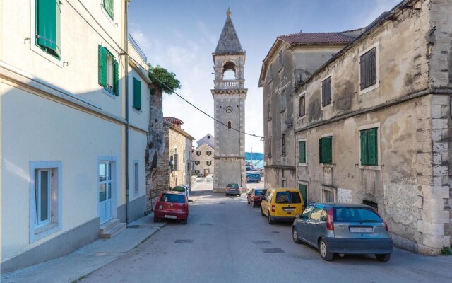 Nice Apartment in Kastel Sucurac With Wifi and 2 Bedrooms