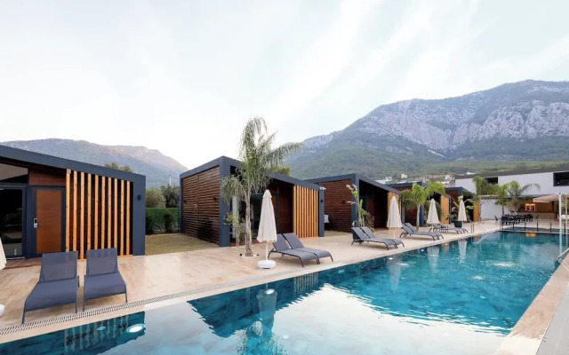 Rota Kilidonia Karaöz Suites&Villas