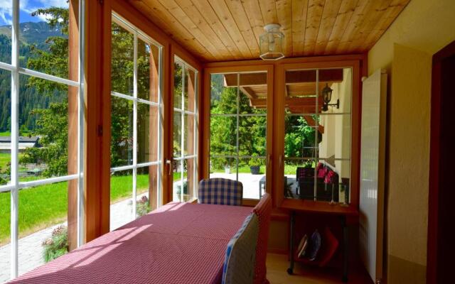 Apartments Villa Surlej