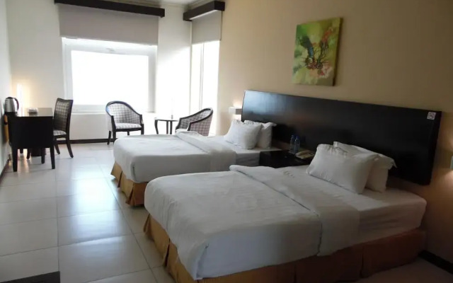 Portaluna Hotel & Resort By Reston