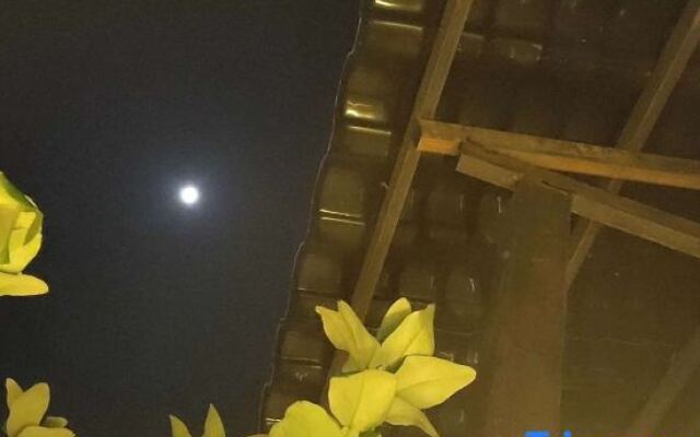 Zuo Jing Guan Tian Panorama Inn