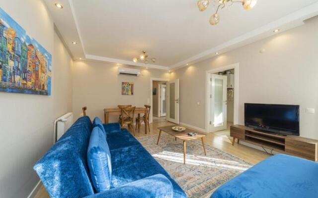 Cozy Flat with Balcony near Beach in Konyaalti