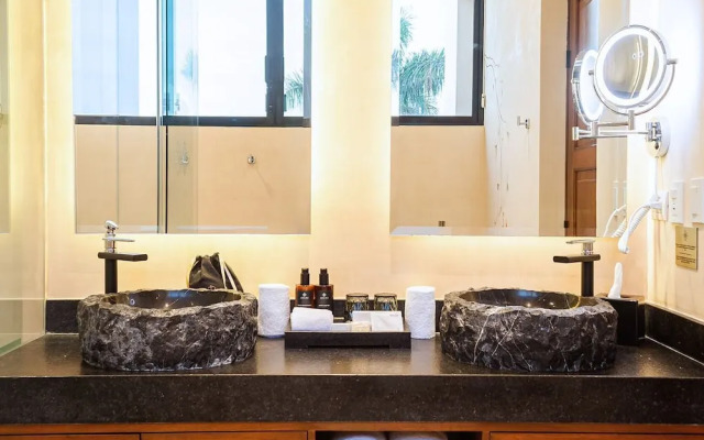 Adoro Hotel Boutique