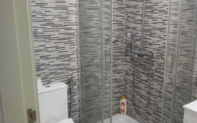 D And N House Hostel