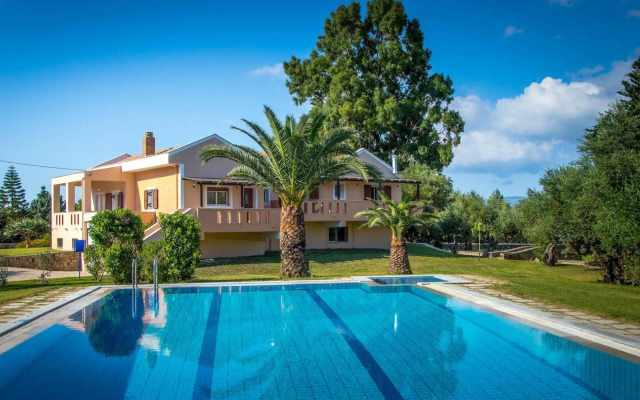 Leone Luxury Villas