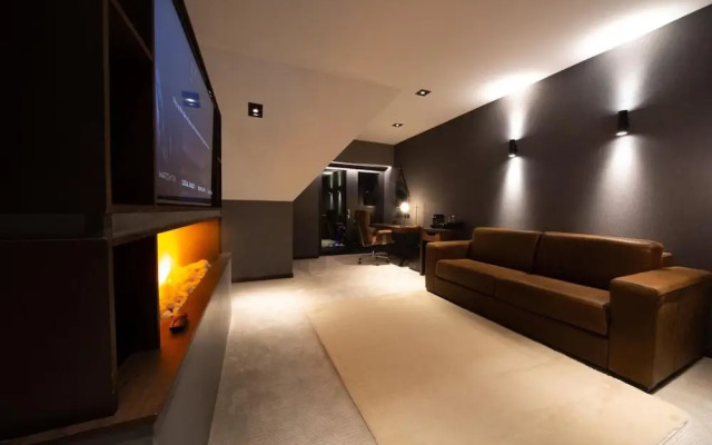 Cave Hotel & Golf Resort