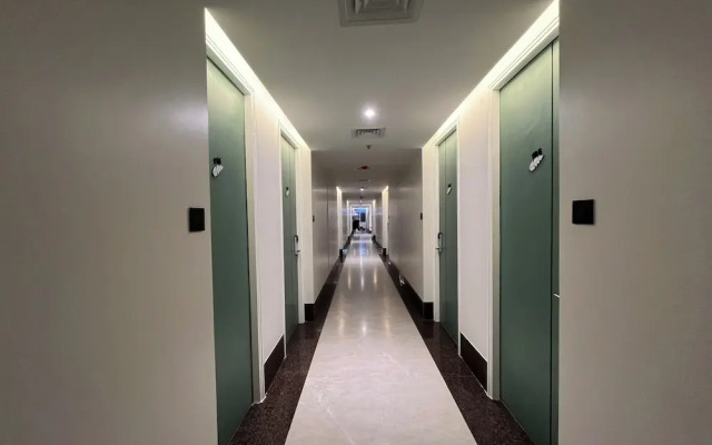 Esquire Hotel Mumbai