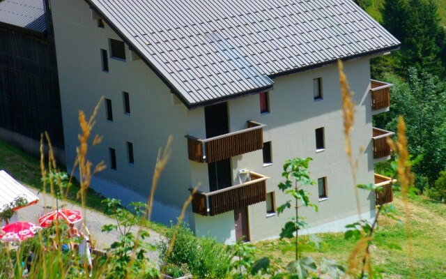 Apartment Rue de la Piscine