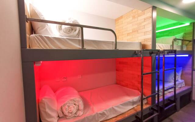 Cwtsh Hostel