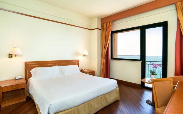 Delfino Taranto Hotel