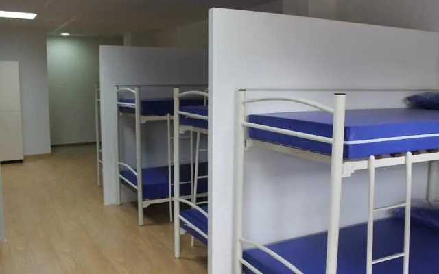 Pensión Albergue Puente Ribeira - Hostel