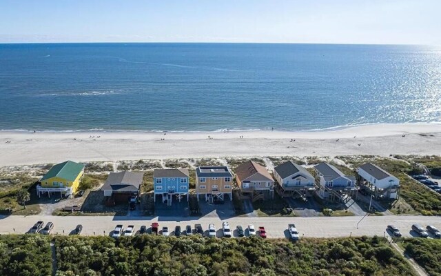 Sea It All 2 Bedroom Home by RedAwning