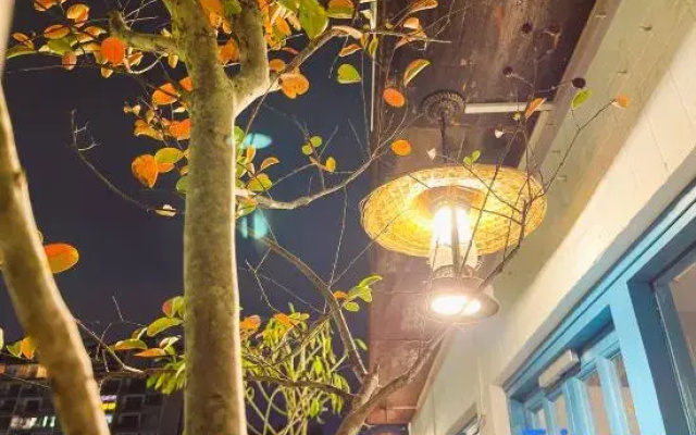 Zhaoqing Time Story Homestay (Seven Star Cave Archway)