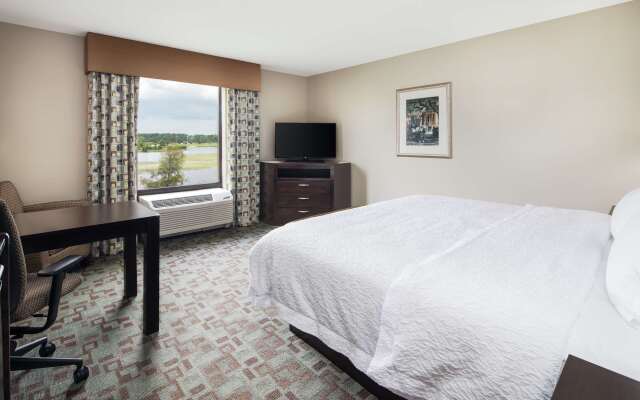 Hampton Inn & Suites Savannah-Airport