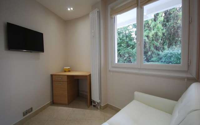 Three Bedroom Carlton Cannes