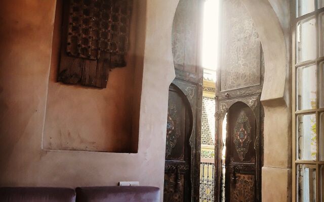 Riad Kbour & Chou