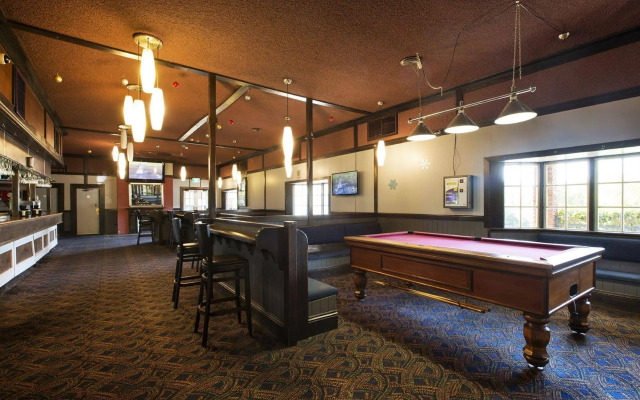 Parkway Hotel