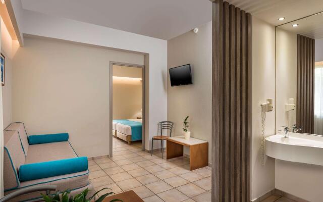 Elotis Suites