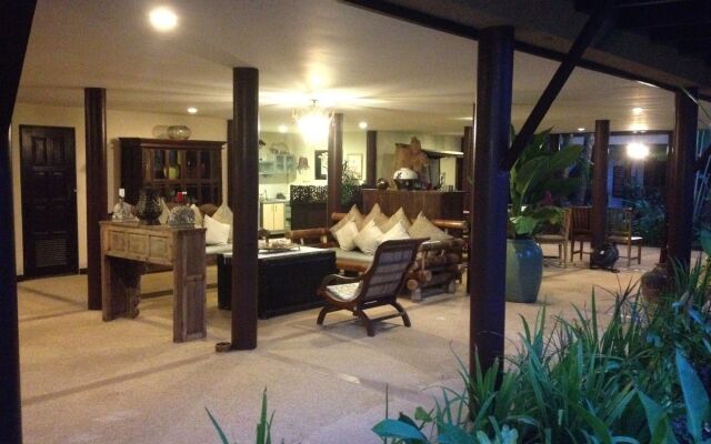 Ban Keaw Villas