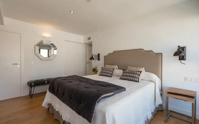 Chezmoihomes Plaza Nueva Premium