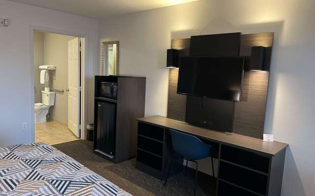 Motel 6 Junction, Texas - Llano River