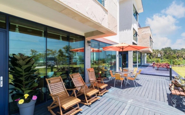 Seogwipo Gongcheonpo Villa Pension