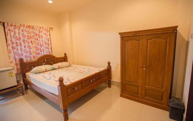 Suriyamanee House