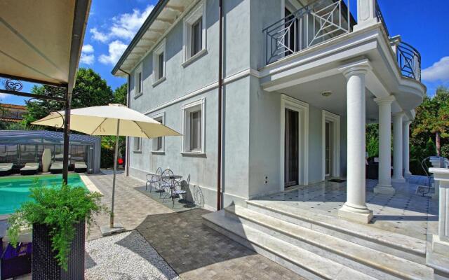 Villa Raffaela by PosarelliVillas