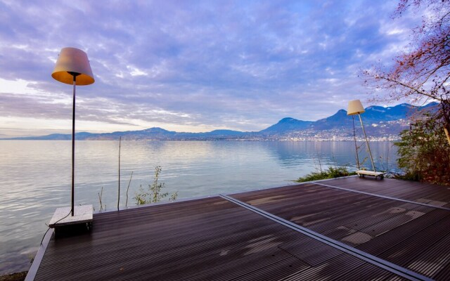NEW 3BD Luxury Villa on the Geneva Lake