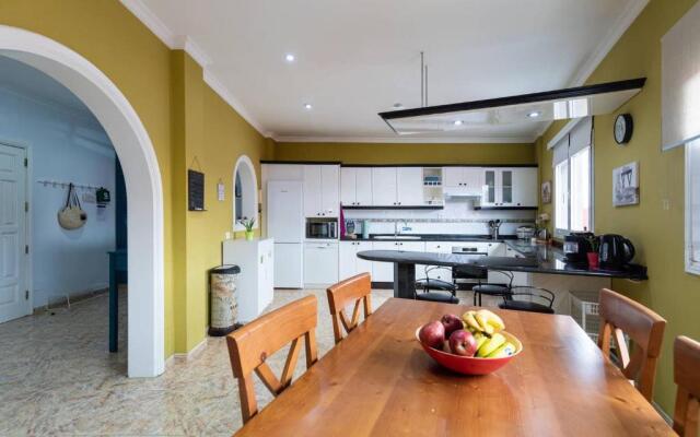 St George's House "Rooftop Terrace, Hot Tub, Love"