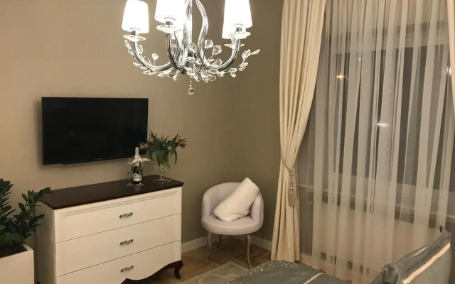 Apartament z prywatnym, krytym basenem