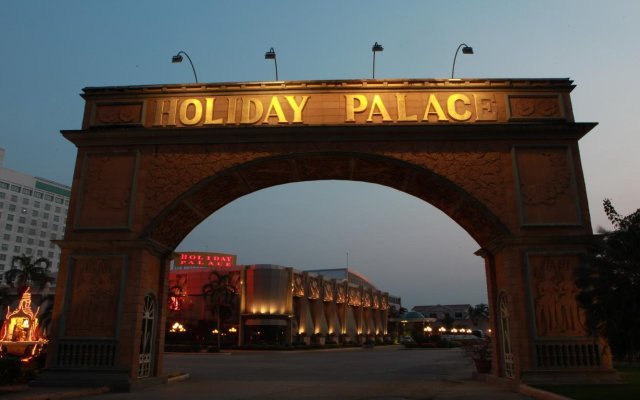 Holiday Palace