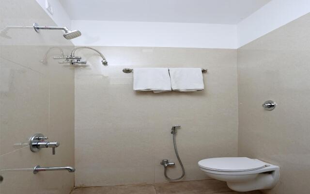 OYO Flagship 8173 Hotel Singh Palace