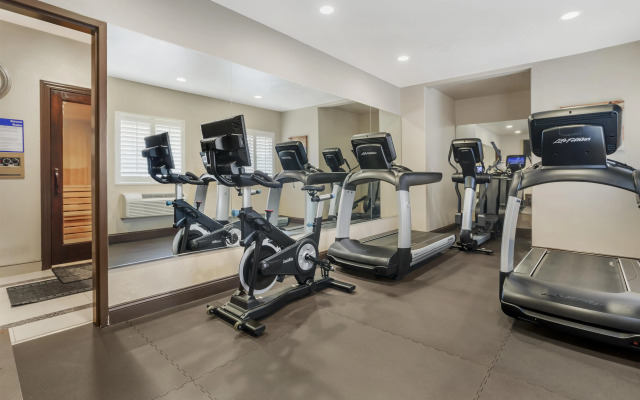 Best Western Plus Brookside Inn