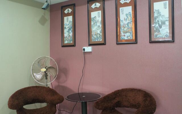 7 Hung Hung Inn