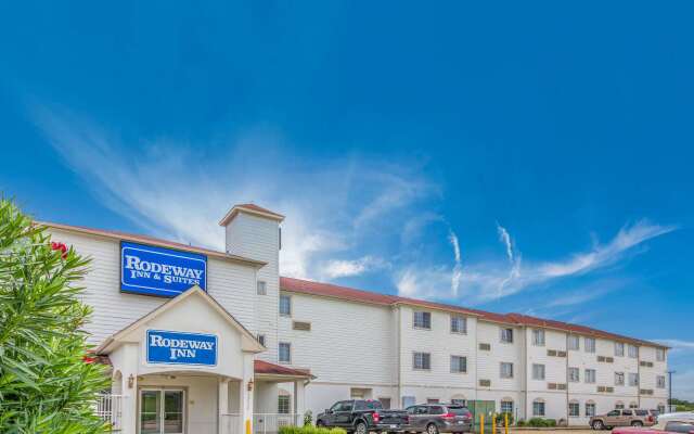 Rodeway Inn & Suites