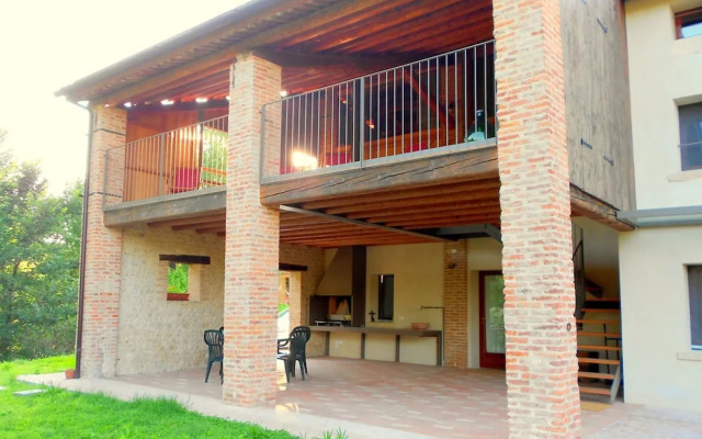 Homely Farmhouse in Pagnano Italy near Forest