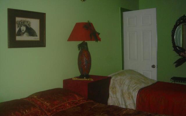 Green Lions Bed & Breakfast