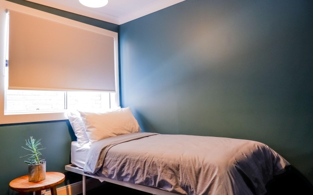 Stoke Beach House - Hostel – Guest Rooms – Sydney